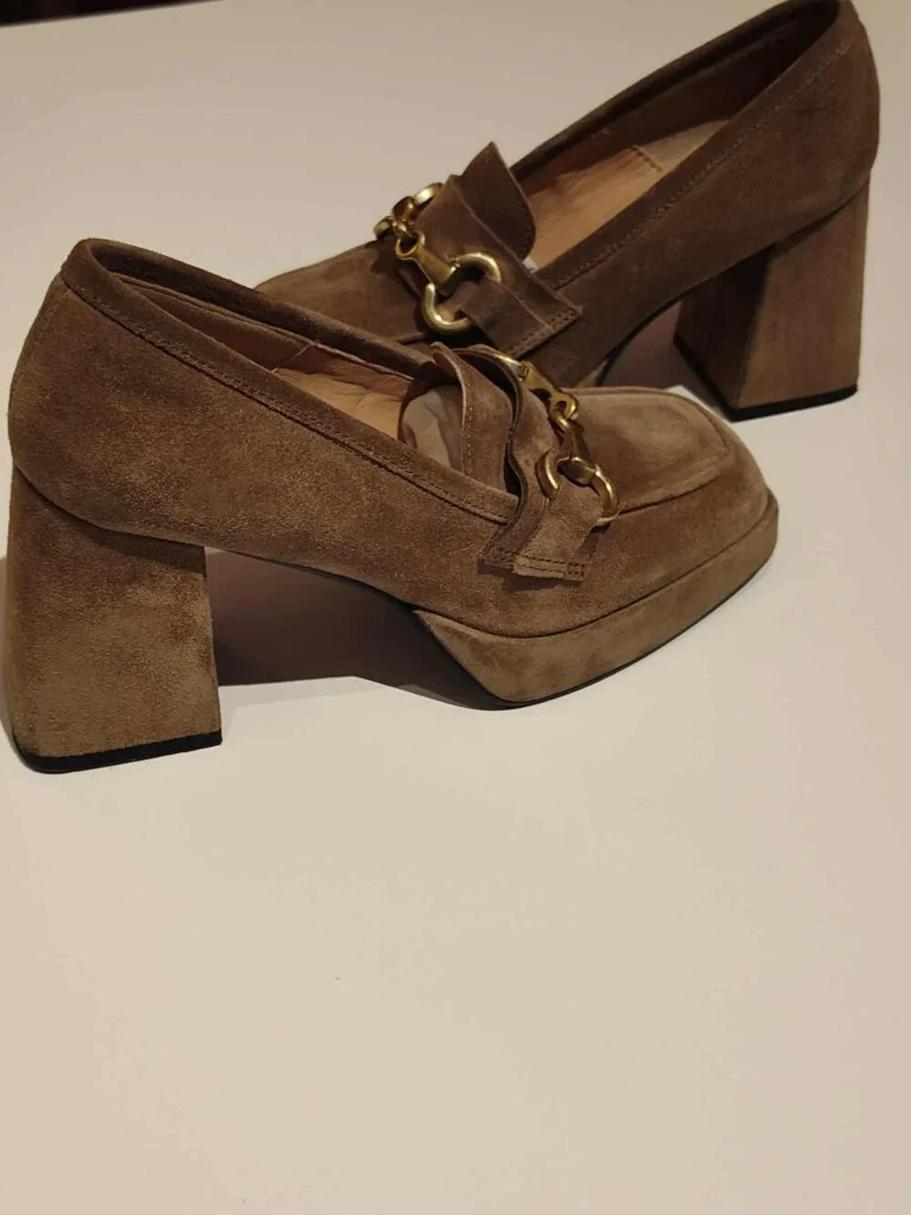 L’idea by Lori, tan platform suede loafer, EU size 38